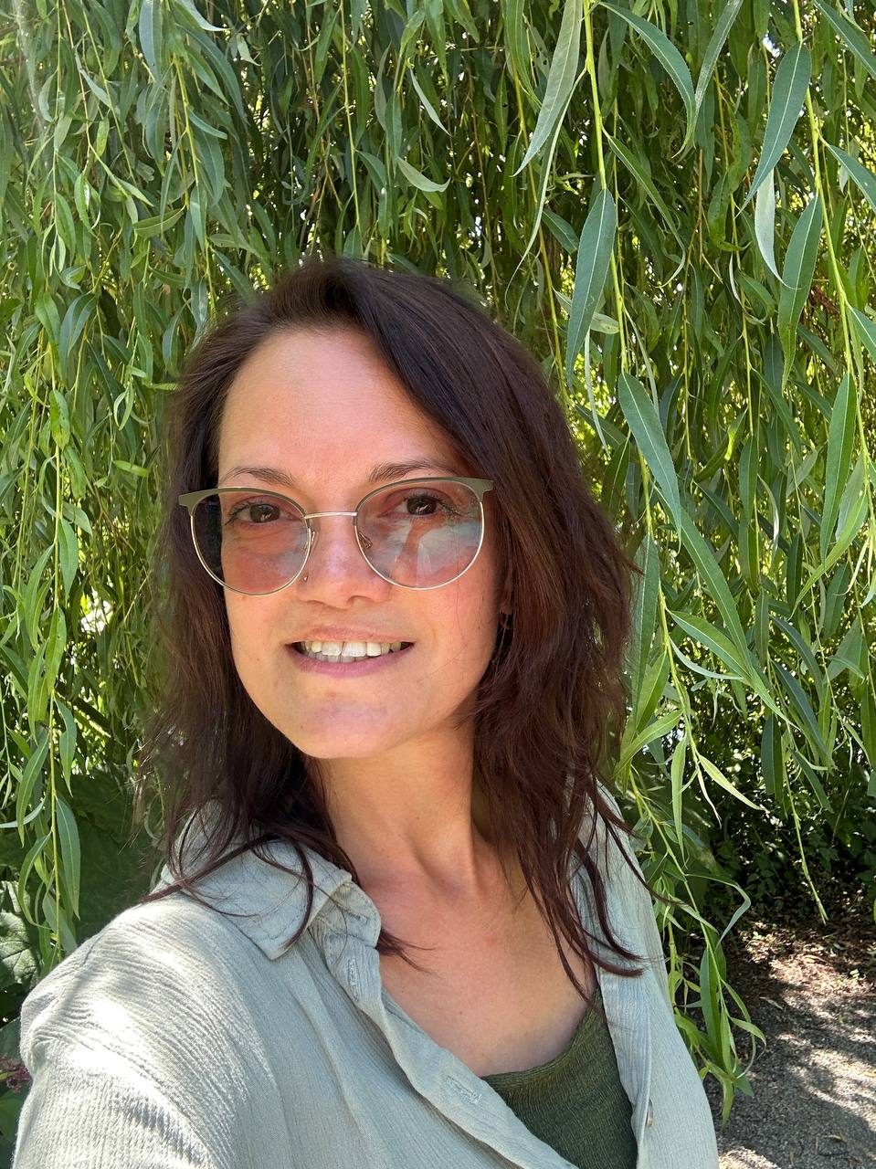 Lisa Reichhardt unter einer Weide – Villa Salute